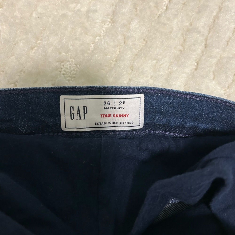 GAP Women's maternity Skinny Jeans - Picture 4 of 4